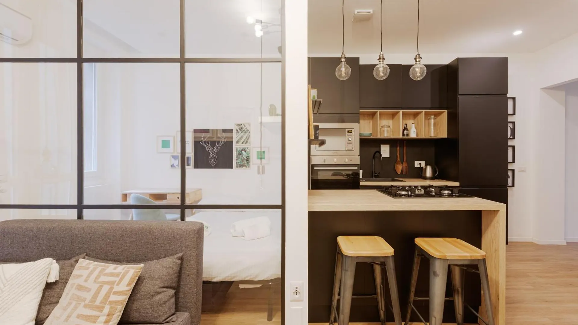 Pasteur M1 - City Zen Studio With Balcony 밀라노 0*,  이탈리아